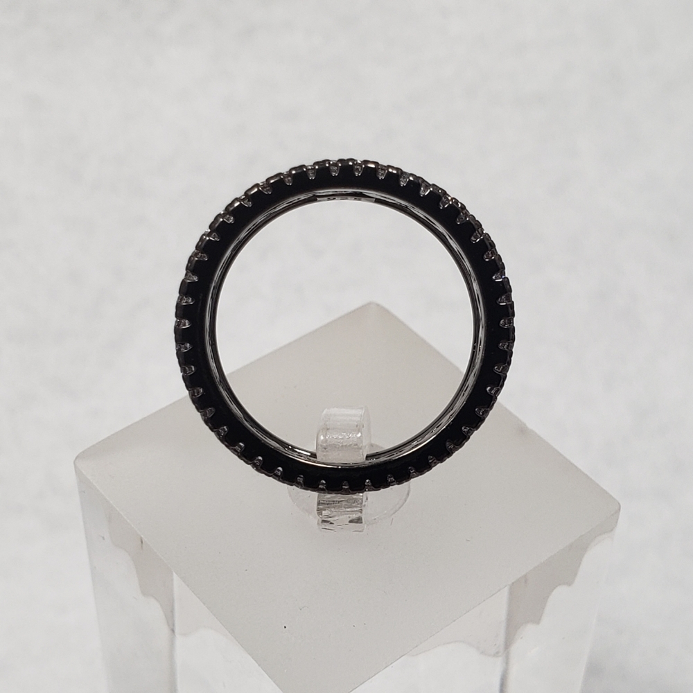 18k Stack Pave Band - Picture 4 of 8